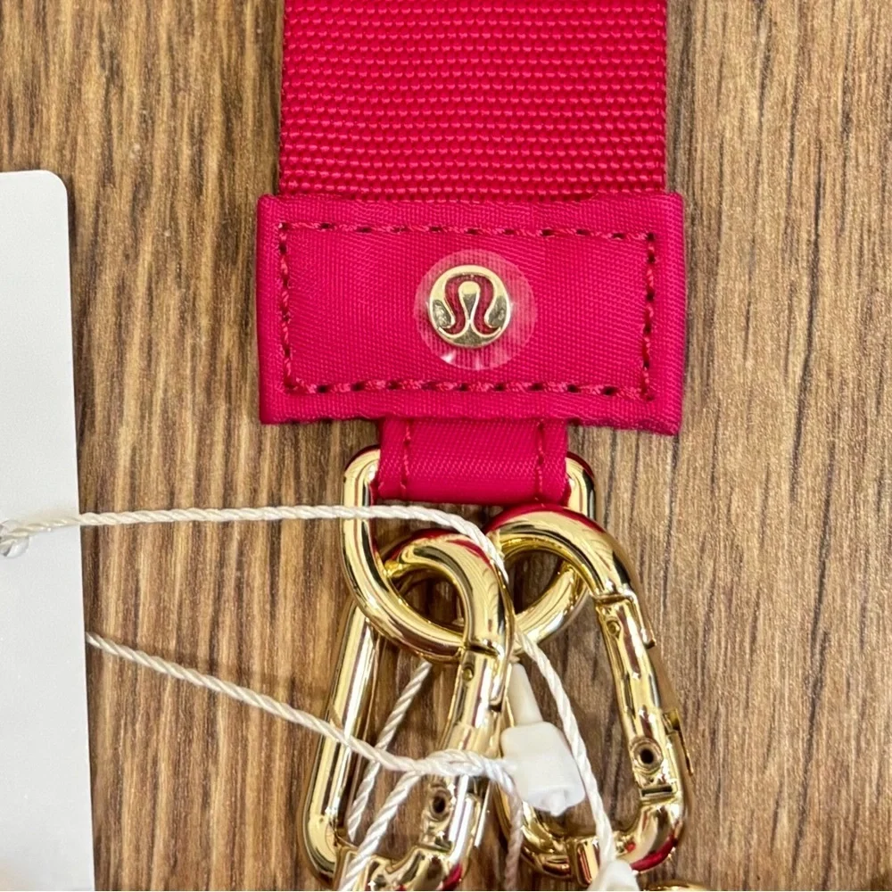 NWT Lululemon Dual Pouch Wristlet *Heart In Passionate/Gold